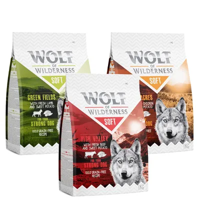 Tre poser Wolf of Wilderness Soft hundefoder: Green Fields med lam og sød kartoffel, High Valley med oksekød og sød kartoffel, Golden Acres med kylling og sød kartoffel. 1 kg.