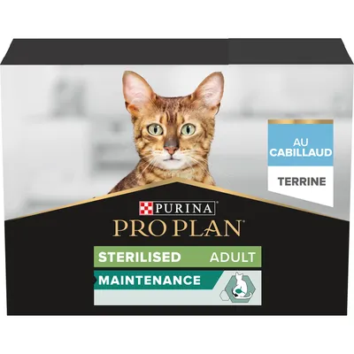 Purina Pro Plan Sterilised Adult Maintenance, terrine au cabillaud, emballage avec image de chat et texte visible sur le produit.