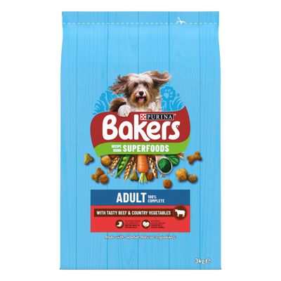 Bakers Superfoods Adult, 100% complete with tasty beef and country vegetables, made with selected natural ingredients, 3kg pack.