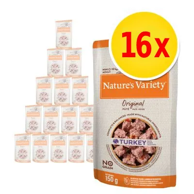 Multipack med 16 påsar Nature's Variety Original kalkon, 150 g. Text: NO GRAIN, TURKEY, Original pâté mini raser. Förpackningar staplade i bakgrunden. Multipack med 16 påsar Nature's Variety Original kalkon, 150 g. Text: NO GRAIN, TURKEY, Original pâté mini raser. Förpackningar staplade i bakgrunden.