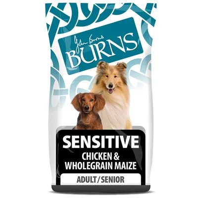 John Burns Sensitive hundefoder med kylling og fuldkornsmajs, egnet til voksne og seniorer.