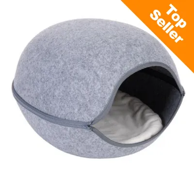 Sivý filcový pelech v tvare kupoly so zipsom a bielym vankúšom vo vnútri. Oranžový roh s textom Top Seller v angličtine.