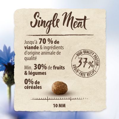 Single Meat. Jusqu’à 70 % de viande et ingrédients d’origine animale, min. 30 % de fruits et légumes, 0 % de céréales, 37 % protéines, croquette 10 mm.