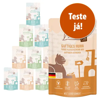 Vários pacotes de comida húmida para gatos MjAMjAM, sabores visíveis: Saftiges Huhn, Leckeres Rind, Gute Pute. Selo circular com texto: Teste já!