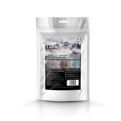 Collagen Sticks, 200 g. Sammansättning: 100 % nötkött. Analys: Protein 72 %, fuktighet 10 %. Utfodringsrekommendation och näringsvärden finns på baksidan.