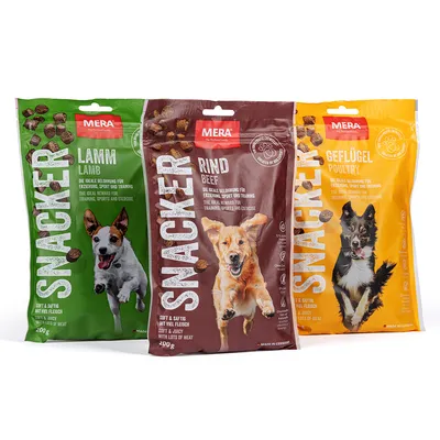 MERA Snacker hundgodis i tre smaker: lamm, nöt och fågel. Mjukt och saftigt belöningsgodis för uppfostran, sport och träning. Förpackningsstorlek 200g. Made in Germany. MERA Snacker hundgodis i tre smaker: lamm, nöt och fågel. Mjukt och saftigt belöningsgodis för uppfostran, sport och träning. Förpackningsstorlek 200g. Made in Germany.