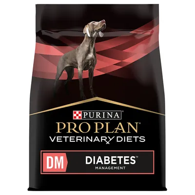 Purina Pro Plan Veterinary Diets DM Diabetes Management. Emballage med hundebillede og rødt design.