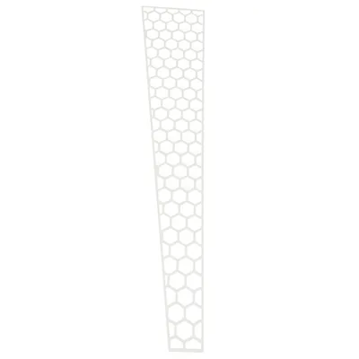 Plaque blanche en plastique avec motif hexagonal ajouré, forme trapézoïdale allongée. Aucun texte ou marque visible.
