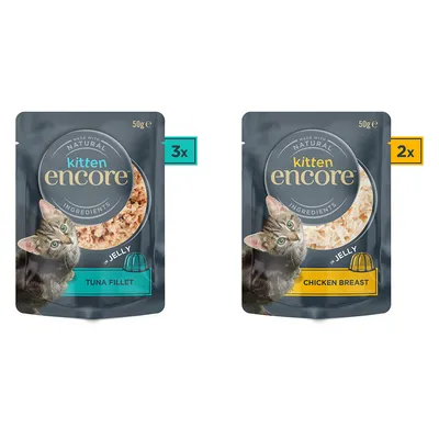 2 sachets Kitten Encore 50 g : 3x Tuna Fillet en gelée, 2x Chicken Breast en gelée. Ingrédients naturels visibles sur l’emballage.