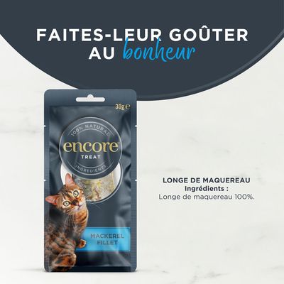 Sachet de 30 g Encore Treat pour chat, filet de maquereau, texte visible : 100% natural ingredients, Mackerel Fillet, image d’un chat sur l’emballage.