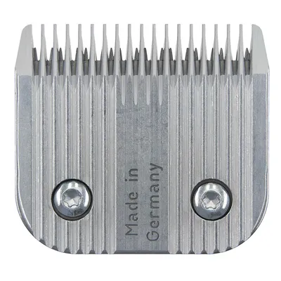 Ersättningsskärblad i metall med graveringen 'Made in Germany'.