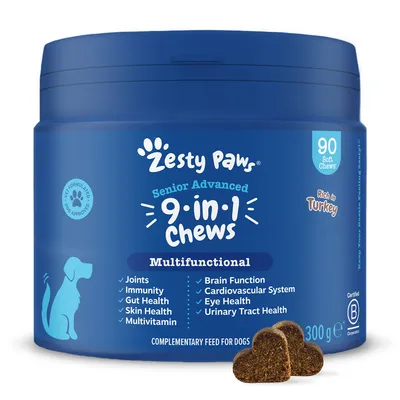 Zesty Paws Senior Advanced 9-in-1 Chews, burk med 90 mjuka tuggisar för hund. Multifunktionell, vikt 300 g. Text: Rich in Turkey, Certified B Corporation, synliga hjärtformade tuggisar.