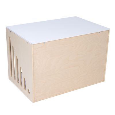 Caisse en bois clair avec fentes verticales sur le côté et dessus blanc, sans marque visible ni texte.