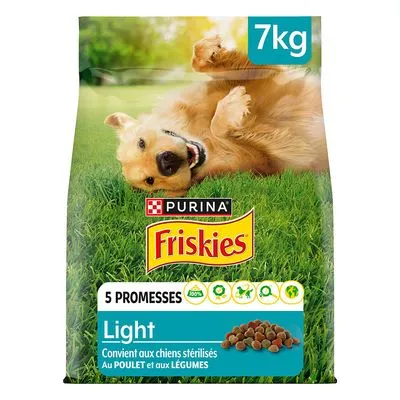 Zak hondenvoer Purina Friskies Light, 7 kg. Tekst: 5 promesses, light, convient aux chiens stérilisés, au poulet et aux légumes. Afbeelding van brokjes en hond op gras.