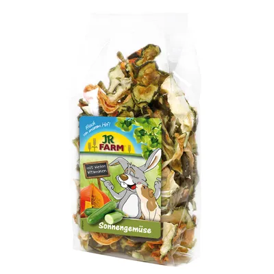 JR Farm sluneční zelenina, čerstvá z farmy, s mnoha vitaminy. Obal zobrazuje dýni, cuketu, kresleného králíka a morče.