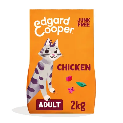 Edgard Cooper kattenvoer, JUNK FREE, CHICKEN, ADULT, 2 kg. Oranje verpakking met illustratie van een kat en afbeeldingen van bes, bloem en blad.