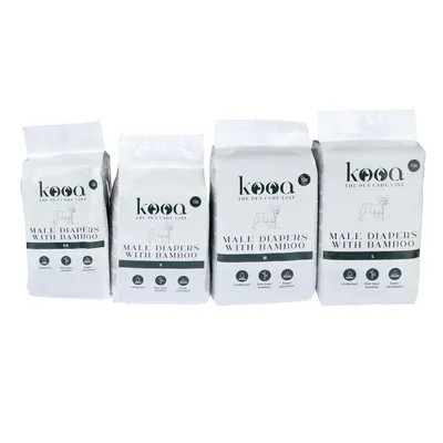 Paquets de couches mâles kooa avec bambou, tailles XS, S, M, L. Mentions visibles : leakproof, one layer bamboo, super absorbent. Texte en anglais.