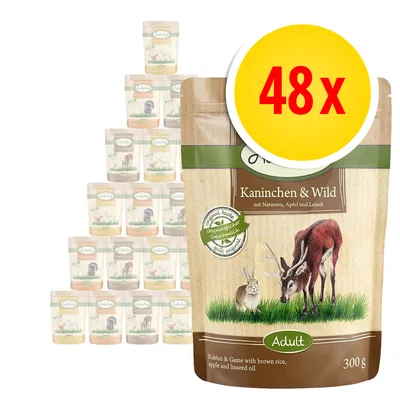 Animonda Kaninchen & Wild Adult, 48 x 300 g annospakkausta. Pakkauksessa kuva kanista ja peuraeläimestä, teksti: Rabbit & Game with brown rice, apple and linseed oil. Animonda Kaninchen & Wild Adult, 48 x 300 g annospakkausta. Pakkauksessa kuva kanista ja peuraeläimestä, teksti: Rabbit & Game with brown rice, apple and linseed oil.