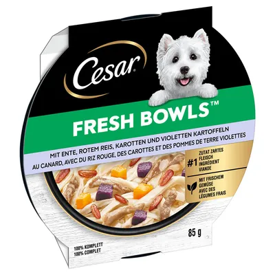 Cesar Fresh Bowls au canard, avec du riz rouge, des carottes et des pommes de terre violettes, 85 g. Ingrédient principal : viande. Avec des légumes frais. 100 % complet.