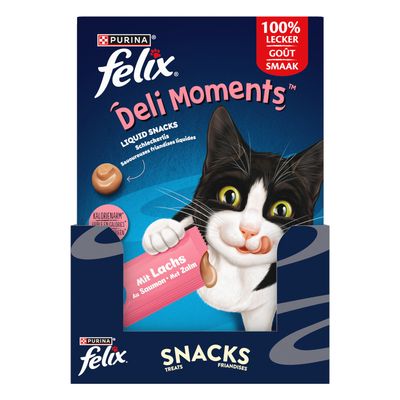 Purina Felix Deli Moments folyékony snack lazaccal, alacsony kalóriatartalommal, 100% finom. Csomagoláson macska rózsaszín snackcsomaggal.