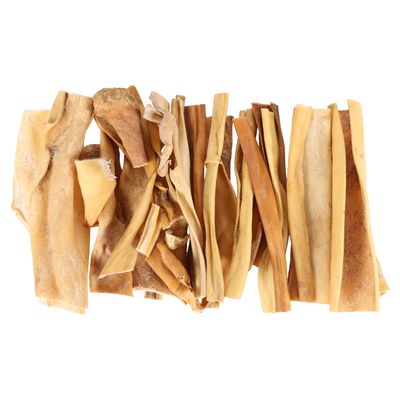 Torkade nöthudremsor i olika storlekar och former, naturella.