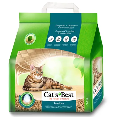 Förpackning Cat's Best Sensitive kattströ, 2,9 kg. Text: Europas Nr. 1 kattsand från växtfibrer, klumpbildande, antibakteriell, mjuka tassar, långvarig effekt.