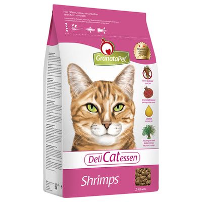Pienso para gatos GranataPet DeliCatessen Shrimps, 2 kg. Texto visible: sin cereales, semillas de granada, aceite de salmón, cat grass y catnip. Imagen de croquetas y gato.