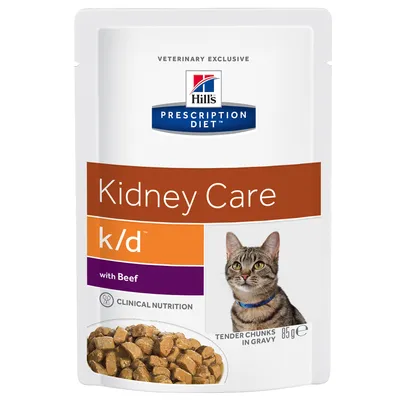 Hill's Prescription Diet Kidney Care k/d au bœuf, alimentation clinique, morceaux tendres en sauce, 85g. Image d'un chat et des morceaux de nourriture sur l'emballage.