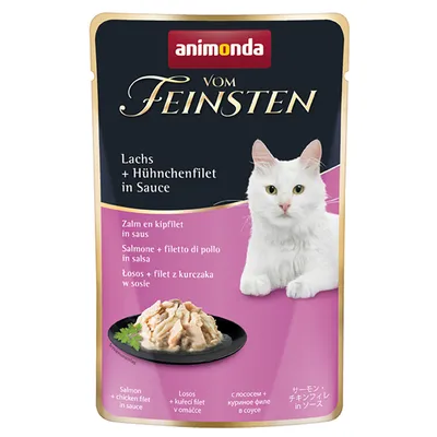 Animonda Vom Feinsten laks + kyllingefilet i sauce. Emballage med billede af en hvid kat og serveret foder på sort tallerken.
