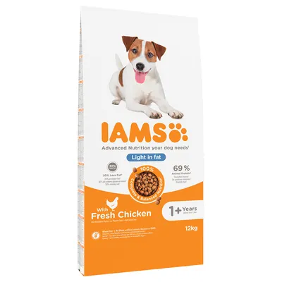 IAMS Light in fat suha hrana za pse, s svežim piščancem, 1+ let, 12 kg. 69 % živalskih beljakovin, brez pšenice. Vidno: 'Advanced Nutrition your dog needs', 'Complete & Balanced Nutrition'.