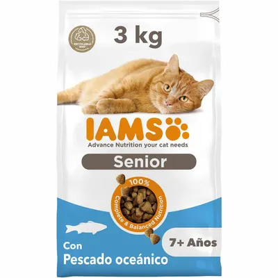 IAMS Senior 3 kg, con pescado oceánico, para gatos de 7+ años. Texto en inglés: Advance Nutrition your cat needs, 100% Complete & Balanced Nutrition. Envase reciclable visible.