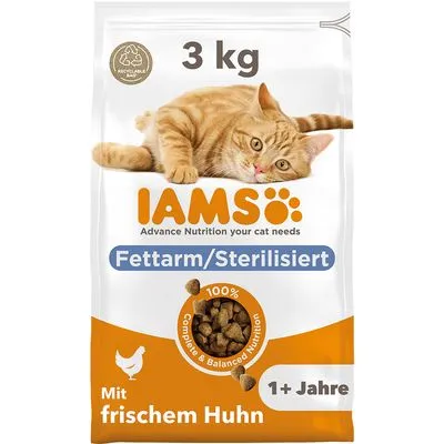 IAMS kattendroogvoer 3 kg, Fettarm/Sterilisiert, mit frischem Huhn, 1+ Jahre, 100% Complete & Balanced Nutrition. Tekst deels in het Duits zichtbaar op verpakking.