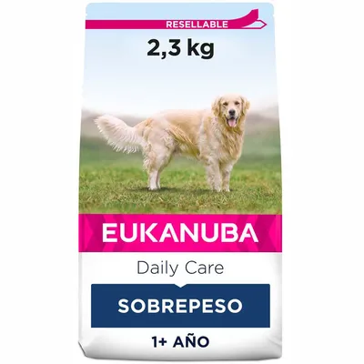 Saco de 2,3 kg de Eukanuba Daily Care Sobrepeso 1+ año. Imagen de un perro grande en el envase. Texto visible: resellable. Saco de 2,3 kg de Eukanuba Daily Care Sobrepeso 1+ año. Imagen de un perro grande en el envase. Texto visible: resellable.