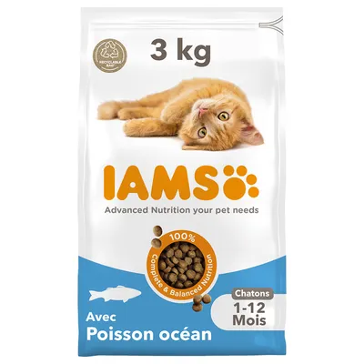 Sac de 3 kg IAMS pour chatons 1–12 mois, avec poisson océan, texte anglais 'Advanced Nutrition your pet needs', mention 100 % Complete & Balanced Nutrition, emballage recyclable. Sac de 3 kg IAMS pour chatons 1–12 mois, avec poisson océan, texte anglais 'Advanced Nutrition your pet needs', mention 100 % Complete & Balanced Nutrition, emballage recyclable.