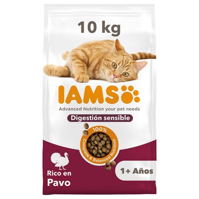 Saco de 10 kg de pienso para gatos IAMS, digestión sensible, rico en pavo, 1+ años. Texto visible: Advanced Nutrition your pet needs, 100% Complete & Balanced Nutrition.