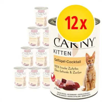 12-pack Carny Kitten Geflügel-Cocktail våtfoderburkar. Text på burk: 100% frische Zutaten, Ohne Getreide & Zucker. Bild på kattunge och köttbitar synlig på etiketten.