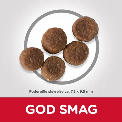 Fem runde foderpiller. Tekst: Foderpille størrelse ca. 7,5 x 9,5 mm. GOD SMAG.