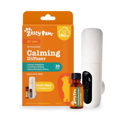 Zesty Paws Calming Diffuser, covers up to 190 m², 30 days, Heat-Free Technology, Calmness & Relaxation, Scratching & Spraying, Optimal Pheromone Delivery, 30 ml refill bottle.