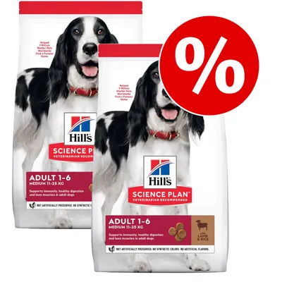 Pachet promoțional Hill's Science Plan Adult 1–6 Medium 11–25 kg, cu miel și orez. Text vizibil: „Supports immunity, healthy digestion and lean muscles in adult dogs”. Simbol procent roșu.