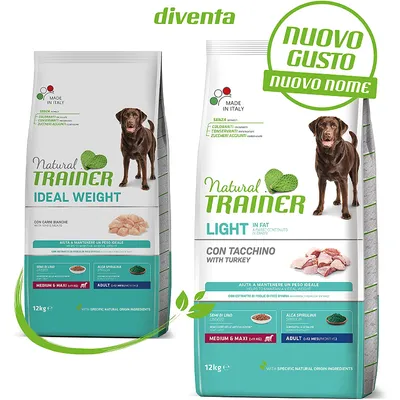 To poser Natural Trainer hundefoder: Ideal Weight med hvide kødtyper, Light med kalkun. Begge 12 kg, til medium og maxi voksne hunde. Tekst: Made in Italy, uden farvestoffer/konserveringsmidler.