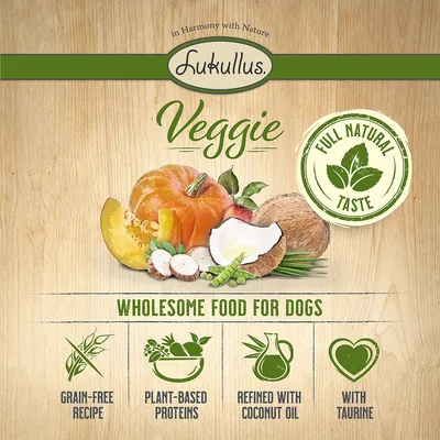 Lukullus Veggie, Full Natural Taste, Wholesome food for dogs. Grain-free recipe, plant-based proteins, refined with coconut oil, with taurine. Tekst deels in het Engels.