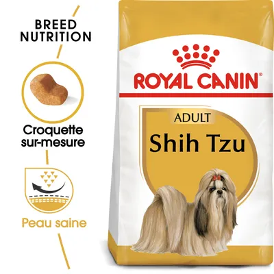 Sachet Royal Canin Adult Shih Tzu, texte visible : Breed Nutrition, Croquette sur-mesure, Peau saine, image d’une croquette et d’un chien Shih Tzu à poil long.