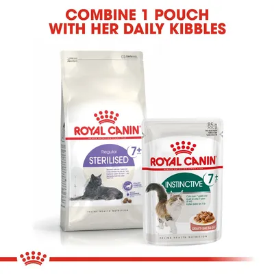 Συσκευασία Royal Canin Regular Sterilised 7+ και φακελάκι Royal Canin Instinctive 7+ 85g για γάτες. Αγγλικό κείμενο: Combine 1 pouch with her daily kibbles.