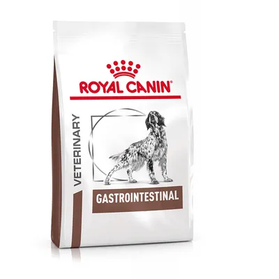 Royal Canin Veterinary Gastrointestinal hundfoder, vit förpackning med bild av en hund och texten GASTROINTESTINAL samt VETERINARY synlig på sidan.