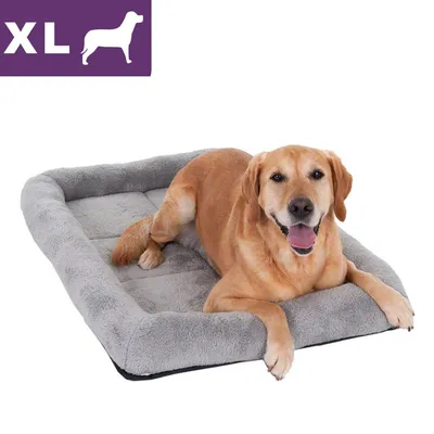 Szare legowisko dla psa, rozmiar XL, z psem leżącym na środku. W lewym górnym rogu ikona psa i napis XL na fioletowym tle. Szare legowisko dla psa, rozmiar XL, z psem leżącym na środku. W lewym górnym rogu ikona psa i napis XL na fioletowym tle.