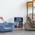 Ever Clean Multi Cat Katzenstreu, eine Katze sitzt in einer Katzentoilette, daneben wird Streu mit einer Schaufel gereinigt. Ever Clean Multi Cat Katzenstreu, eine Katze sitzt in einer Katzentoilette, daneben wird Streu mit einer Schaufel gereinigt.