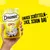 Упаковка Dreamies с изображением кота и лакомства; на упаковке текст на немецком: 'Einfach schütteln – zack, schon da!'.
