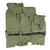 Trois manteaux verts pour chien de tailles différentes, capuche, fermeture à boucle noire, poche zippée avec étiquette visible TI AK sur chaque manteau.