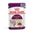 Royal Canin Sensory Taste kattenvoer in saus, 85 g. Afbeelding van een kat en brokjes in saus op de verpakking. Tekst: Feline Health Nutrition.