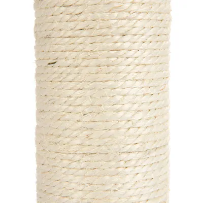 Närbild av ljust sisalsnöre, lämpligt för klösträdreparationer eller pysselprojekt.